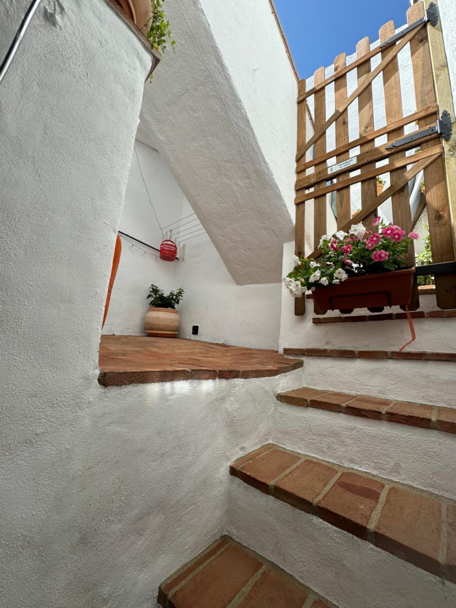 La Casa De Abajo Villa มิฮาส ภายนอก รูปภาพ